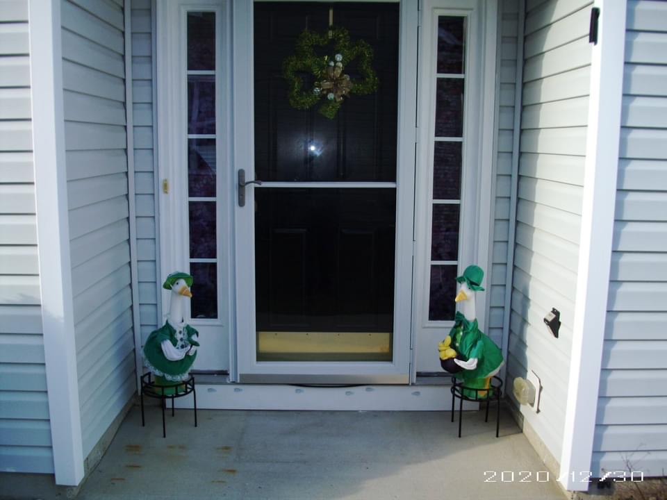 TaylorMgt's tweet photo. It's St. Patrick’s Day month &amp; our TMC residents loved decorating for the holiday! Here are some great photos showing off their decor.🍀🇮🇪
#TaylorManagement #TMCFrontPorchProject #ManagementCompany #CommunityManagement #CAIonline #CAIsocial #CAInj #CAIpadelval #IREM #NJAA https://t.co/8ca5kyuS88