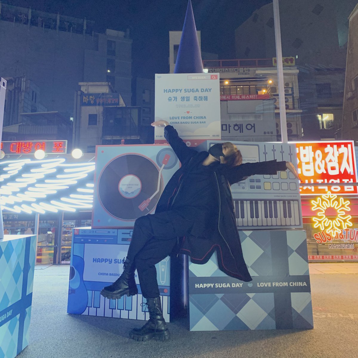 Mi_Mic1013's tweet photo. 윤기데이 시작은 솜씻너였는데 호랑님이랑 블루밈 (+친구분) 덕에 행복하게 마무리 했다 

우정은 아이리쉬 밤😇💜👍 https://t.co/PDyUy9L1SO