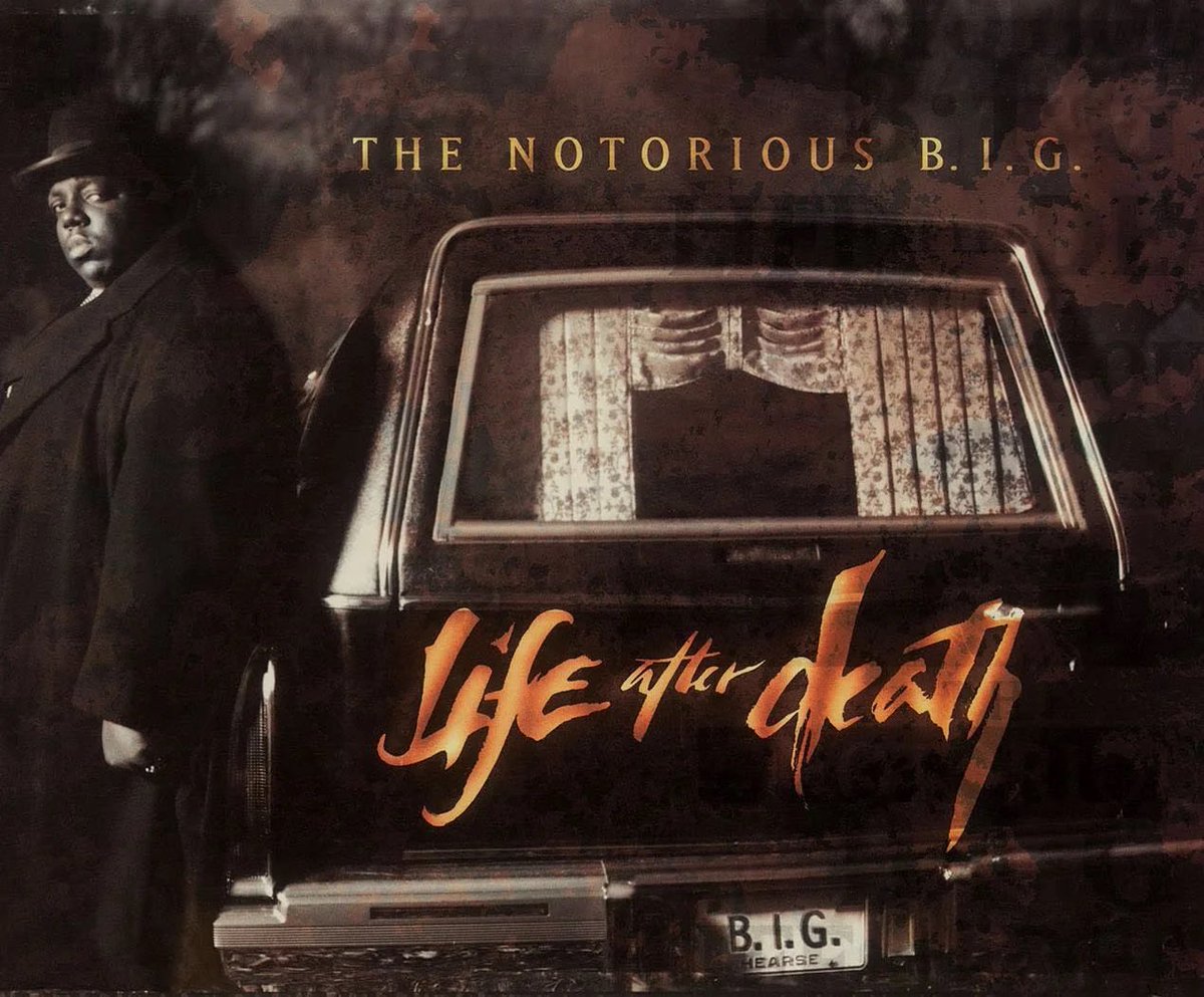 danicaballerou's tweet photo. Un cementerio, un coche fúnebre y una trágica profecía. 

Hoy se cumplen 24 años de la muerte de Biggie.

Y he querido repasar la historia de la mítica y lúgubre portada de ‘Life after Death’, el álbum lanzado 16 días después de su fallecimiento.

REST IN PEACE BIG POPPA

[HILO] https://t.co/Oopy1p9MWt