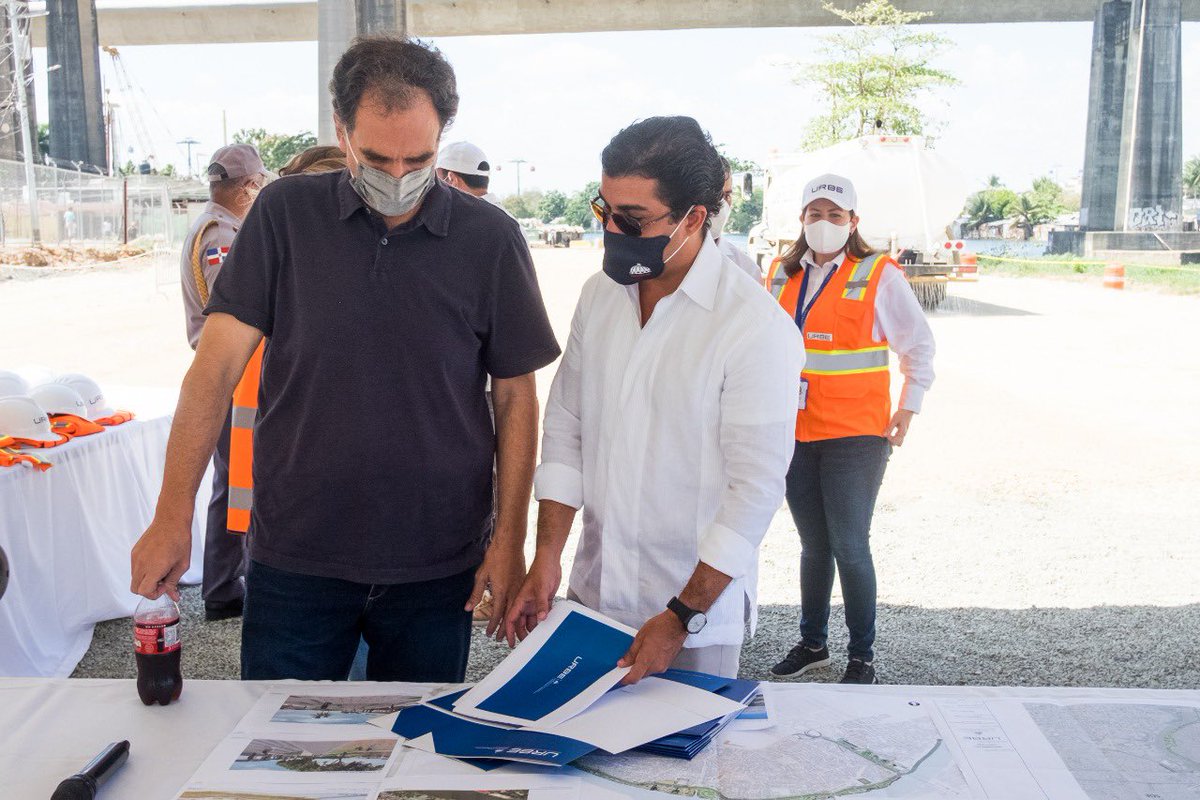 NelsonCamiloRD's tweet photo. Trabajar en equipo divide el trabajo y multiplica los resultados.
#URBERD 🇩🇴

#EstamosCambiando https://t.co/uNjl2m74Qs