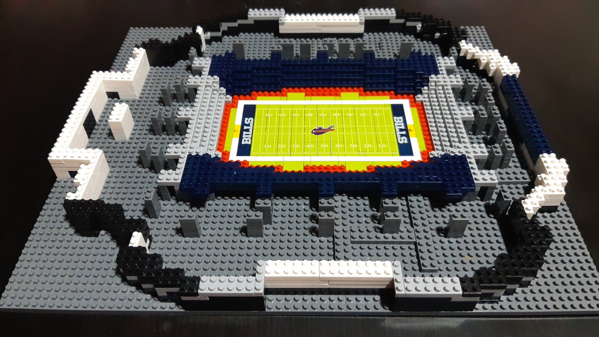 BrxlzC's tweet photo. Steps 8-9 of #brxlz #newerafield build
@focousa @buffalobills @nfl #billsmafia #bills #buffalo #teamfoco #buildingblocks #nfl #football https://t.co/F7xcohaJY9