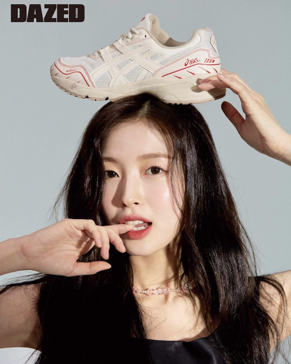 ZuseFashionBook's tweet photo. ARIN FOR DAZED AND CONFUSED KOREA: https://t.co/katO507j2z https://t.co/rCEtclwJ4N