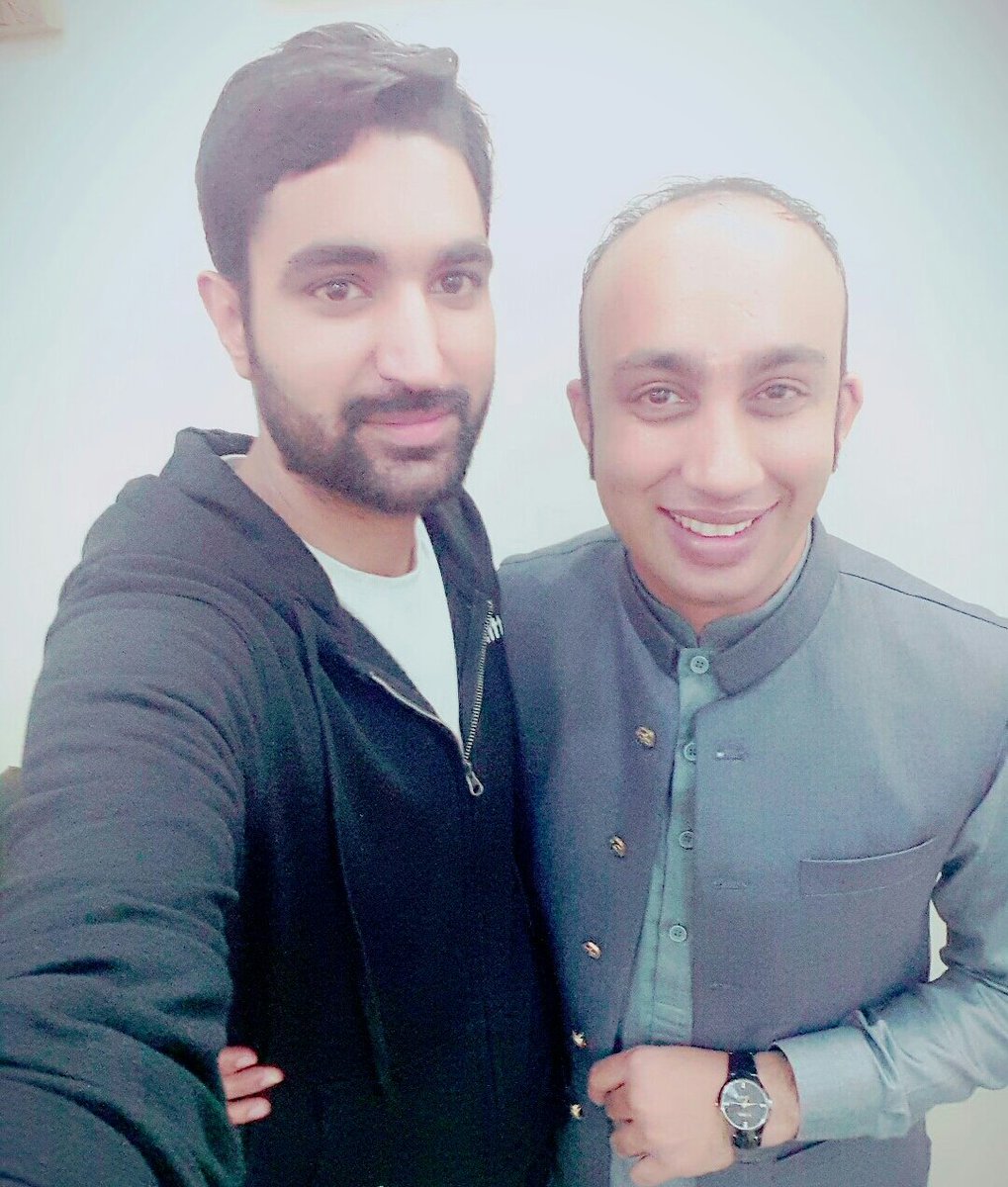 Muhamma48278669's tweet photo. مسلم لیگ(ن) کے دو نعرے ہیں
" ووٹ کو عزت دو " اور " وزیراعظم نوازشریف "
#LionessIsBack 
@AyeshaRajabAli1 @Abidrazakotla @MaizaHameed @saadimugl @WaleedAsifButt1 @TahirMughalPml1 @IkramMughal86 @ZeshanMalick @Atifrauf79 @TahirButtPmln5 @Abadali123 https://t.co/t9OIrDeTXb