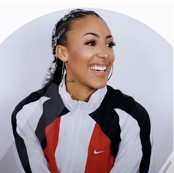 I spoke to <a href="/laidbaremusic/">Laid Bare</a> 4 International Women’s Day. Check out the video below! 💜

instagram.com/tv/CMNXylxHdV9…

#ChooseToChallenge #internationalwomensday2021 #8March #EverydayCourage #MARCH8 #artistsontwitter #emergingartists #IndependentArtist #march8th #WomensHistoryMonth #IWD