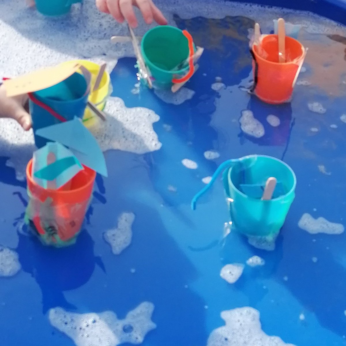 carrighrr's tweet photo. Boat race #STEMeducation #exploring #earlyyears https://t.co/m2sETpX6aj