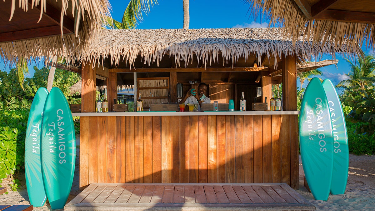 Antigua’s <a href="/jumbybay/">Jumby Bay Island</a> recently partnered w/ Casamigos to create a pop-up Margarita Beach Shack. Our favourite part of this new collab? Guests can 📞 a🍹hotline for the Casamigos mobile bar, ready to mix up pre-dinner mint palomas &amp; añejo nightcaps. bit.ly/3ciIUIK