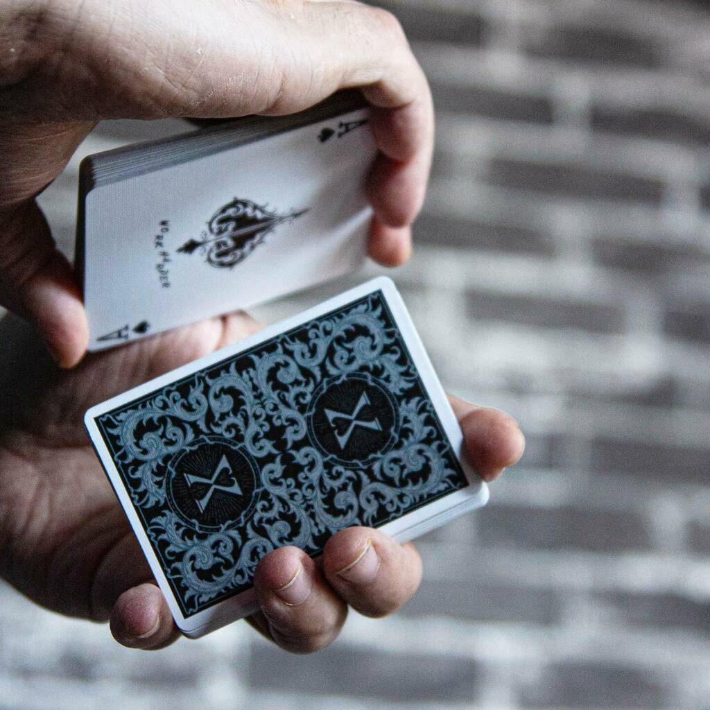 xspade1's tweet photo. Teaching the Herman pass in today’s tutorial. Go checks it outs!!! Link in bio 👆🏼👆🏼 .
.
.
.
.
.
.
#playingcard #playingcardart #playingcards #cardart #cardporn #cardcollection #colorchange #cardistry #cardflourish #cardflourishes #cardflourishing #cardist #cardmagic #magicia… https://t.co/3jYYpu1hKr
