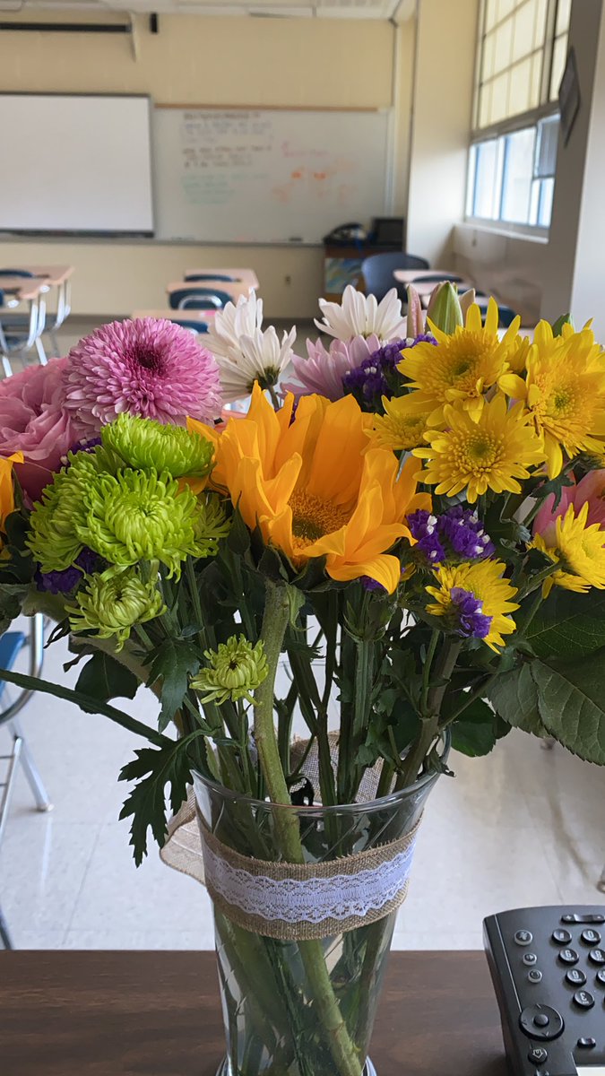 Got the most beautiful flowers from some sweet students today for my birthday! We sure know how to do random acts of kindness here at Fulton ♥️