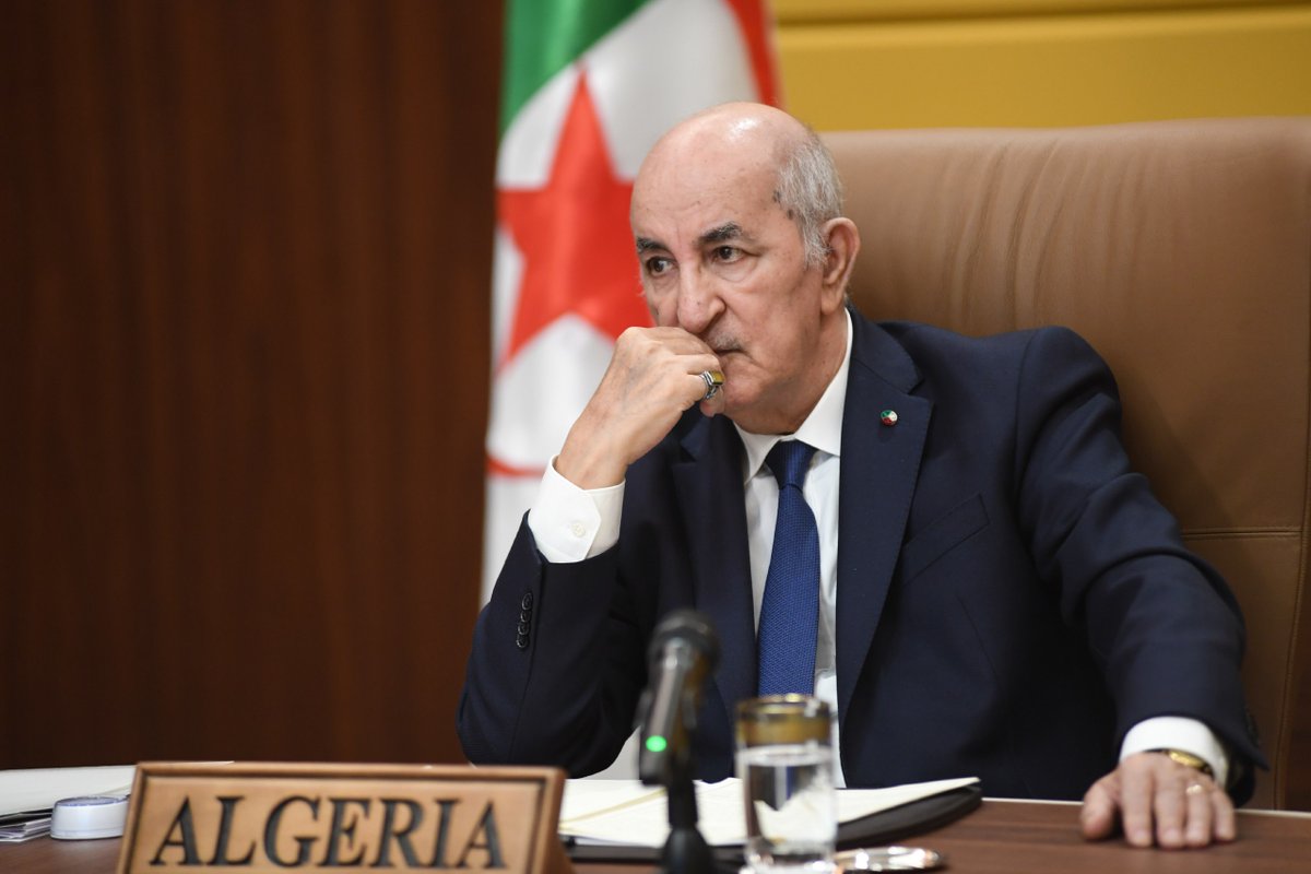 SaidZarwal1's tweet photo. الرئيس الجزائري عبد المجيد تبون : 
إن الذين ولدوا كلاجئين صحراويين على الأراضي الجزائرية، وقاربت أعمارهم الأربعين، لن يقبلوا أبدًا بأن يموتوا بصفتهم لاجئين، رغم أنهم مرحبٌ بهم .على أراضينا، فهم أشقاؤنا.
المصدر : صفحة الرئاسة الجزائرية على تويتر. https://t.co/dQTTQMrlM0