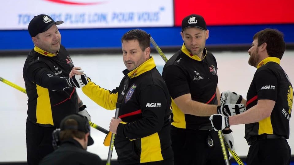 BruceHallihan's tweet photo. @TeamGrattan inches closer to spot in Brier championship pool https://t.co/lkDX873MzD @JamesGrattan
@McCanndyTweets @jbrannen05 @CurlingCanada @CurlingNB @TSNCurling @DailyGleaner @TJProvincial
#Brier2021 #CalgaryBubble @TownofOromocto
@TimesTranscript @Devin_Heroux https://t.co/xNGFlQNyTF
