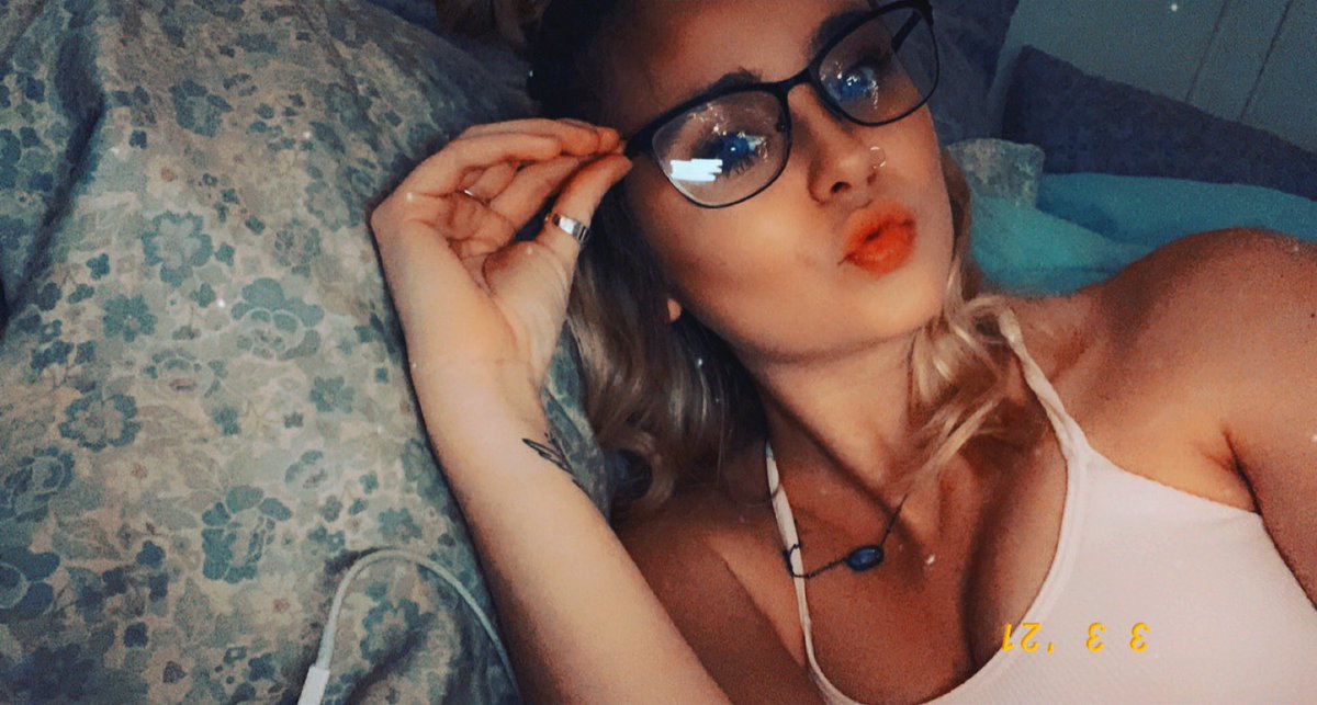 JamieIsenberg10's tweet image. Happiness has its own way of taking its sweet time. ~Gary Allan 🤍