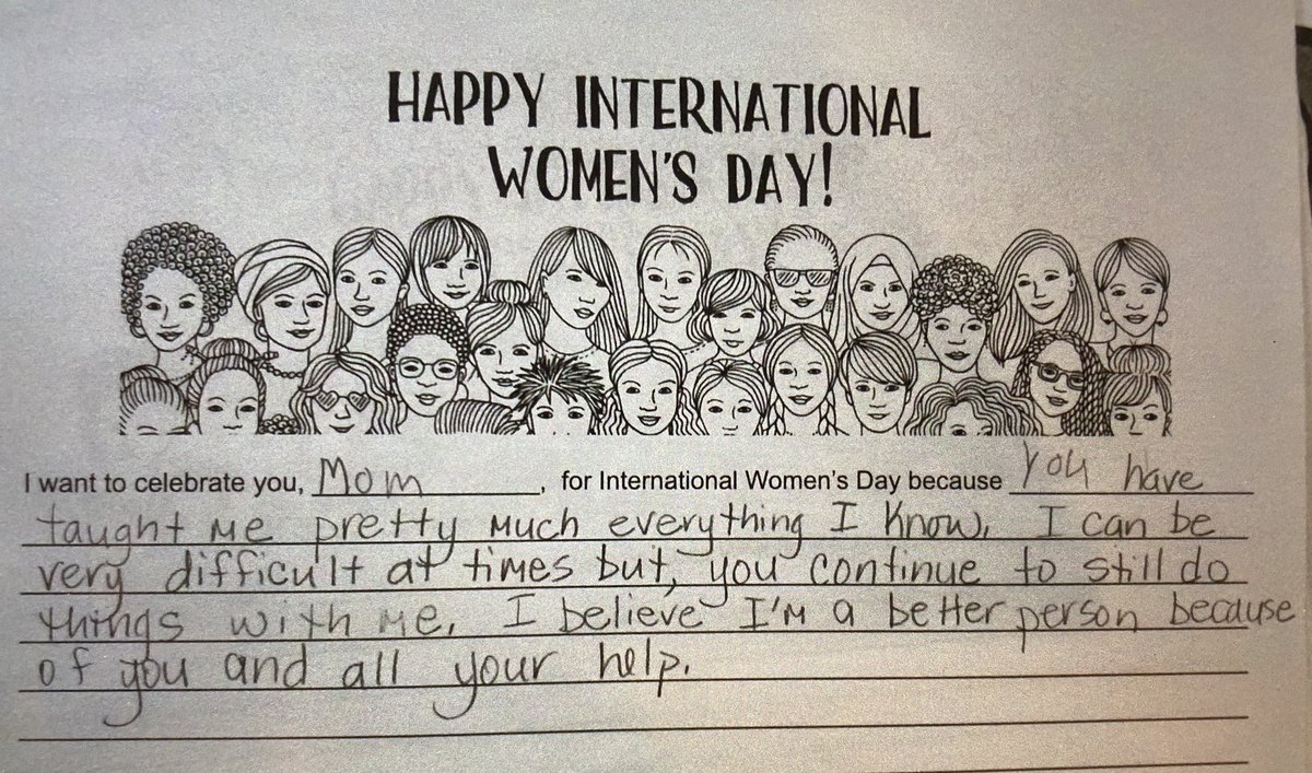 GinaJGraves's tweet photo. It was so touching to read all the wonderful, celebratory messages students in 6G/6C @PineRidgeMiddl2 wrote for #InternationalWomensDay I was honoured to be a recipient of a few of those messages. 💗@AVRCE_NS https://t.co/UTRCFQUSmg