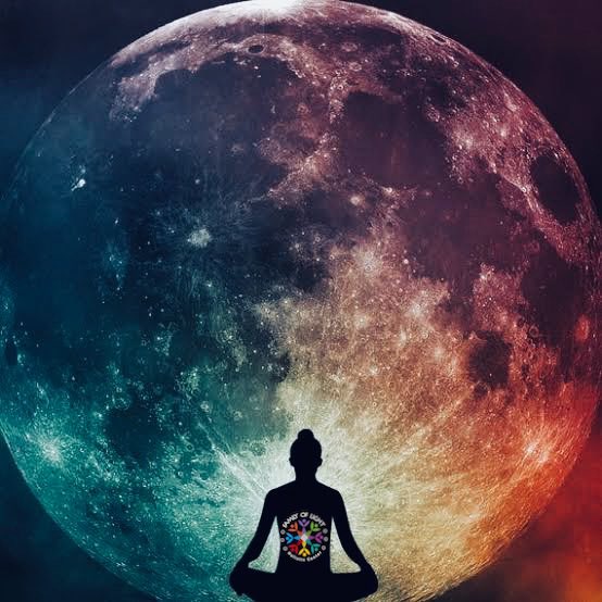 FOLHC's tweet image. Moon 🌙 energy and female energy are very interconnected 💫 That’s why woman are highly sensitive, intuitive and emotional 😍 

#moon #female #moonenergy #femaleenergy #balance #spirituality #sensetivity #intuition #knowledge #connection #womensday