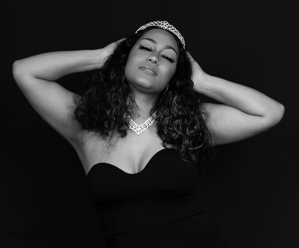 ChrisJHallPhoto's tweet photo. When it’s your Birthday and your putting your behind you for a brighter future!
.
#canonphotography #canonfavpic #canonmarkiii #godox #ezglow #ocf #portraitphotography #portrait #birthdayphotoshoot #canon50mm https://t.co/NxejeN0kbN