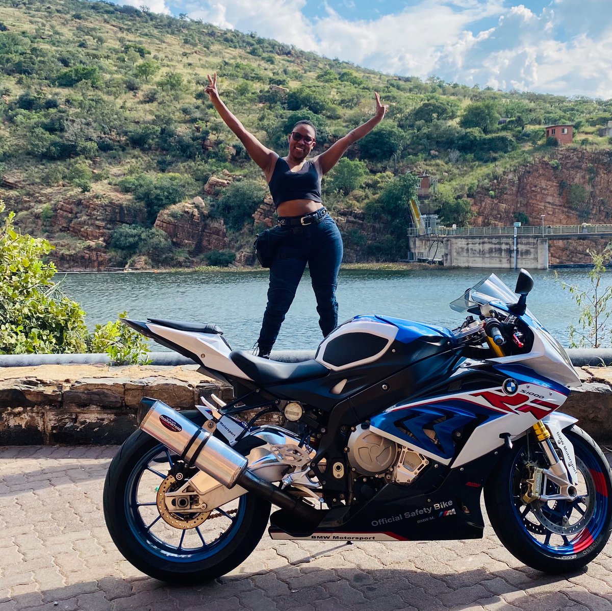 jollys1000rr's tweet photo. ๐.๐ข๐ฎ. ๐๐บ๐ด๐ฆ๐ญ๐ง๐๐
#makelifearide
#bikermom
@BMWMotorradSA @BMWMotorrad https://t.co/BT7D89iBgS