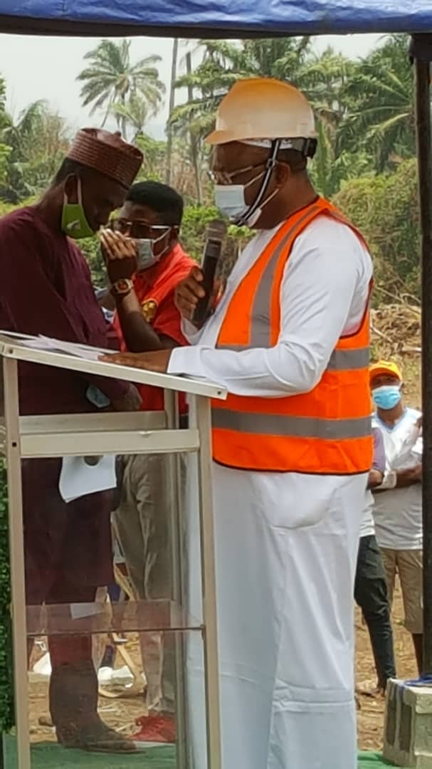 seeknowledg's tweet photo. From secondary schools to an International University, AMJN has gone a long way. Stills from the foundation laying stone of "Minaret International University", named after the "Blessed Minaret".
#AMJN https://t.co/WWa7HkFvzZ