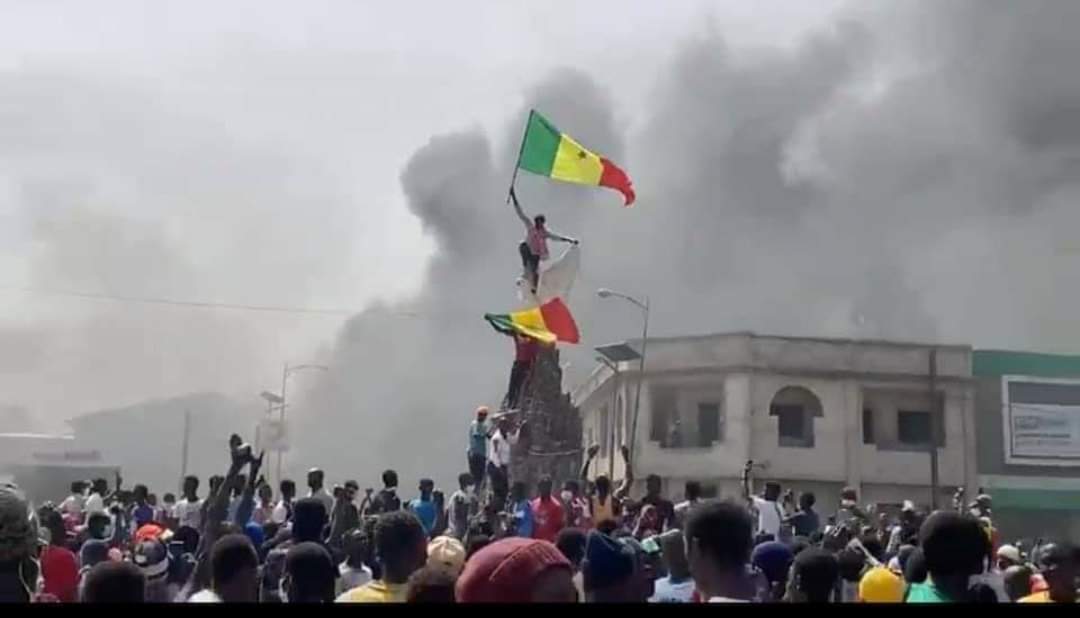 EshouNdiaye's tweet photo. Étant native de la la magnifique ville de Casamance précisément à #Bignona, je voudrais présenter mes condoléances les plus attristées aux familles éplorées.
Aucune parole ne pourrait justifier ces actes .
Que le paradis soit leur demeure éternelle 🙏
#FreeSenegal
#Bignon https://t.co/wCpqGsmui6
