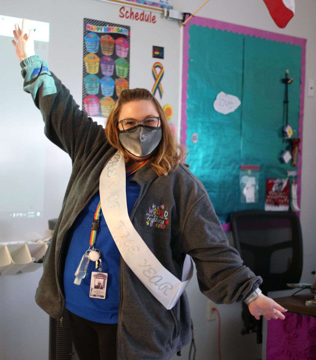 Dvisd_SpecialEd's tweet photo. Congratulations to Del Valle High School's Teacher of The Year, Kelcey Williams!! Kelcey is a special education teacher at Del Valle High School. Thank you for all you do for our students! #DVPROUD @DelValleISD @DVISD_DVHS https://t.co/Irze76O1yM