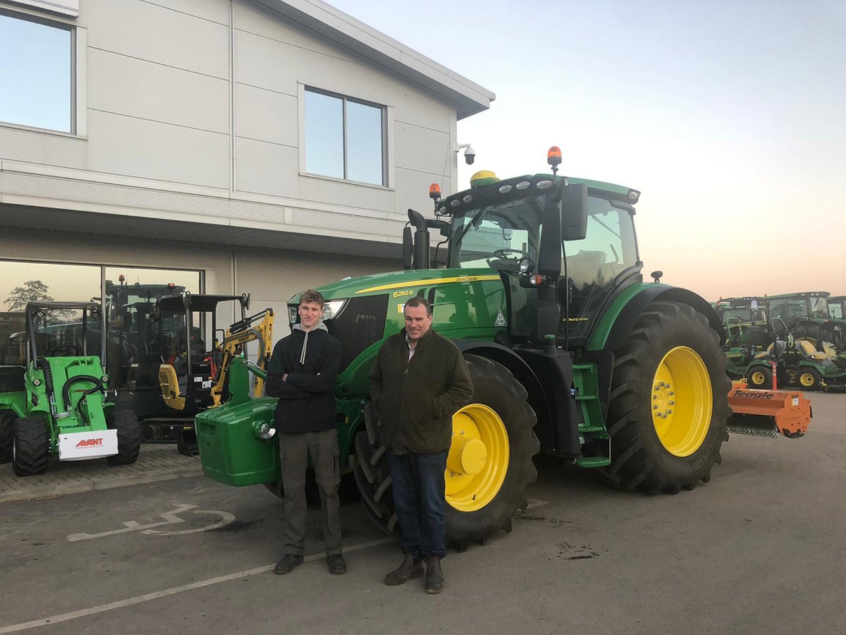 FarolLtd's tweet photo. George and William Sawbridge collecting their new 6250R Ultimate Spec with CommandPRO, front linkage and PTO sold by Charlie Phipps along with the new Teagle DUAL 280 flail mower peeking out the back! #NothingRunsLikeaDeere #TeagleMachinery #CommandPRO #UltimateSpec https://t.co/wHC4ambgKh