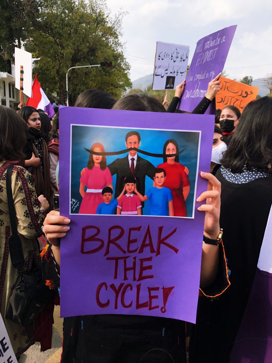 mishaalsajid's tweet photo. #AuratMarch2021 #AuratAzadiMarch2021 #AuratMarchIslamabad #IAmMarching #InternationalWomensDay https://t.co/MaVYew0cLH