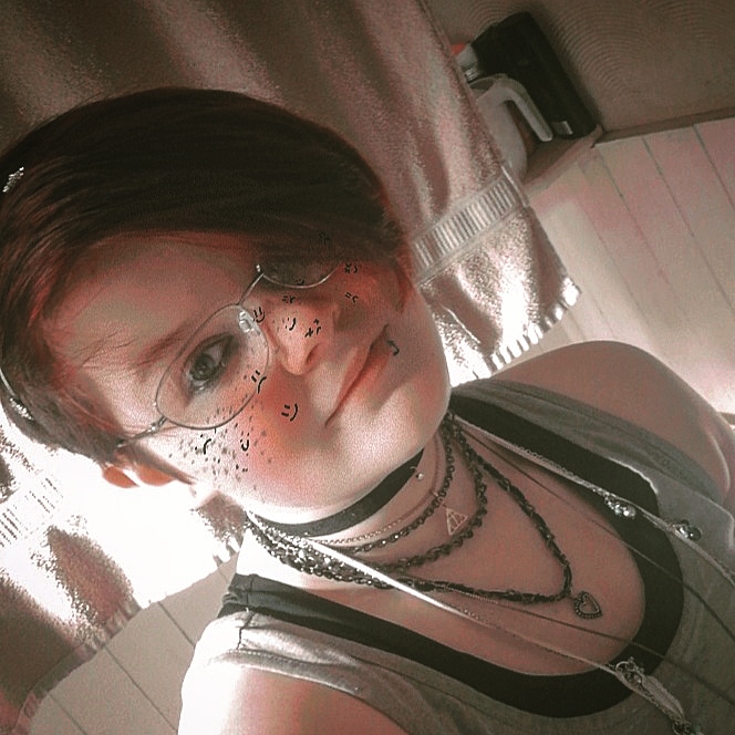 Umbra_Scriptor's tweet image. Can I say, I feel genuinely attractive in this photo of me