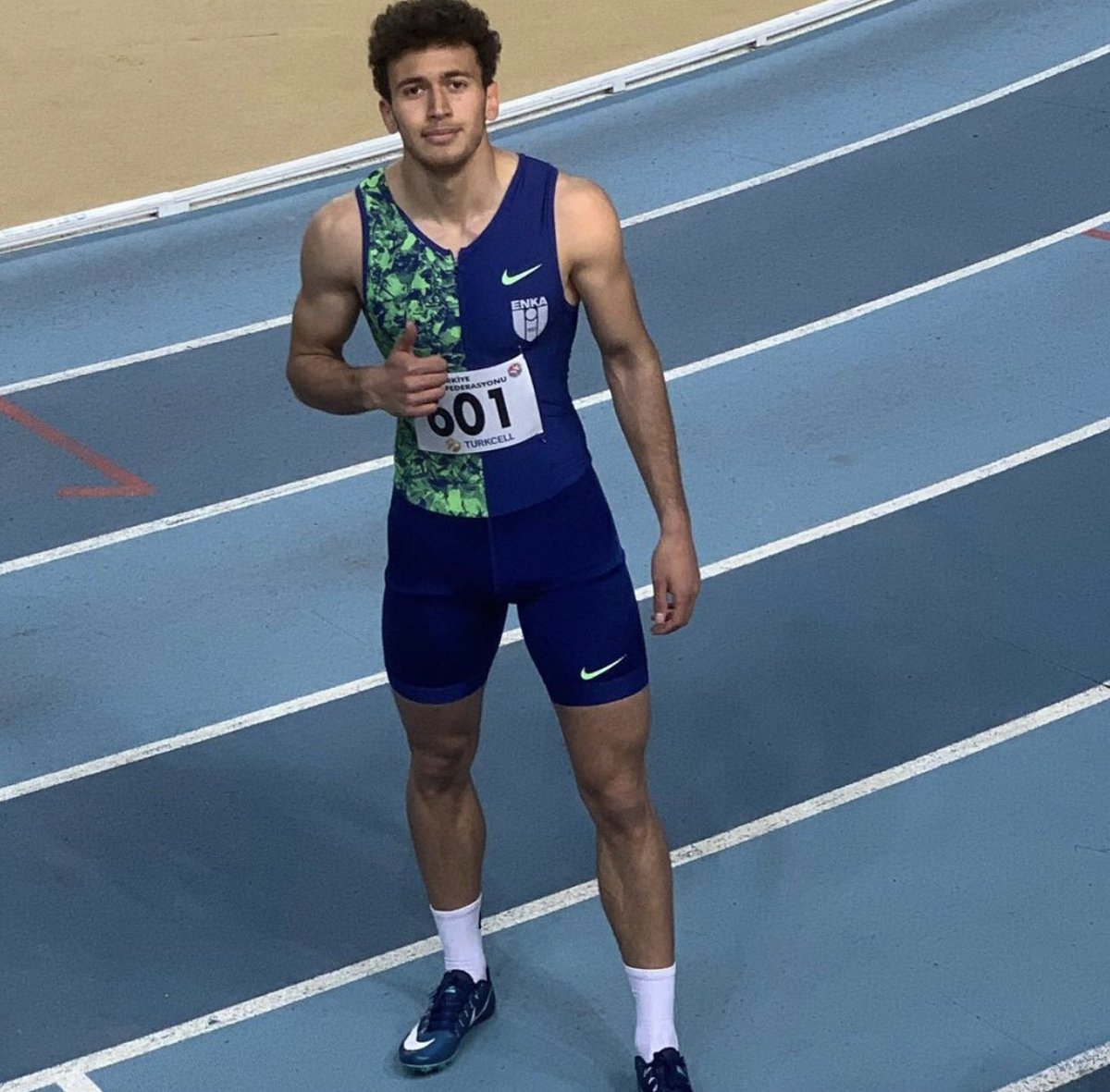 Ataköy Atletizm Salonu’nda yapılan U18 Türkiye Salon Yarışması’nda Ayetullah Demir 60m engelde yaptığı 7.60’lık derecesiyle Türkiye rekorunun yeni sahibi oldu.Tebrikler Ayetullah👏🏽👏🏽👏🏽 @atletizmtaf  <a href="/ayetullahdemir_/">Ayetullah</a>  <a href="/enkask/">秦友足</a>