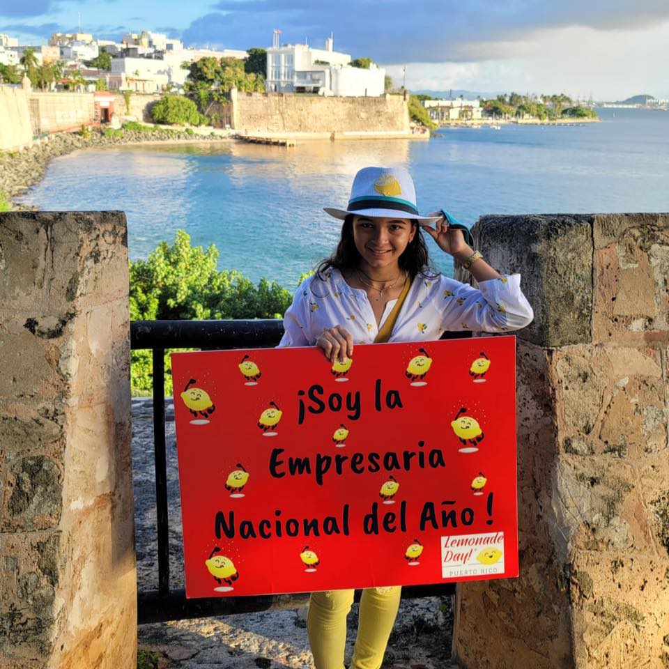 LemonadeDay's tweet image. Let&apos;s catch up with Danya, winner of our National Youth Entrepreneur of the Year Award. 

You&apos;ll be impressed by what she&apos;s been up. She&apos;s is a social media manager, a citrus grower, a youth philanthropist, and business owner! lemonadeday.org/blog/her-own-w…

#LDBlog #LemonadeDay