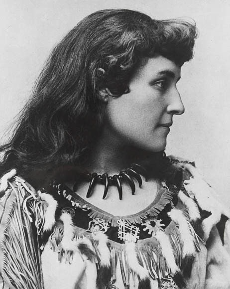 black and white portrait of Pauline Johnson