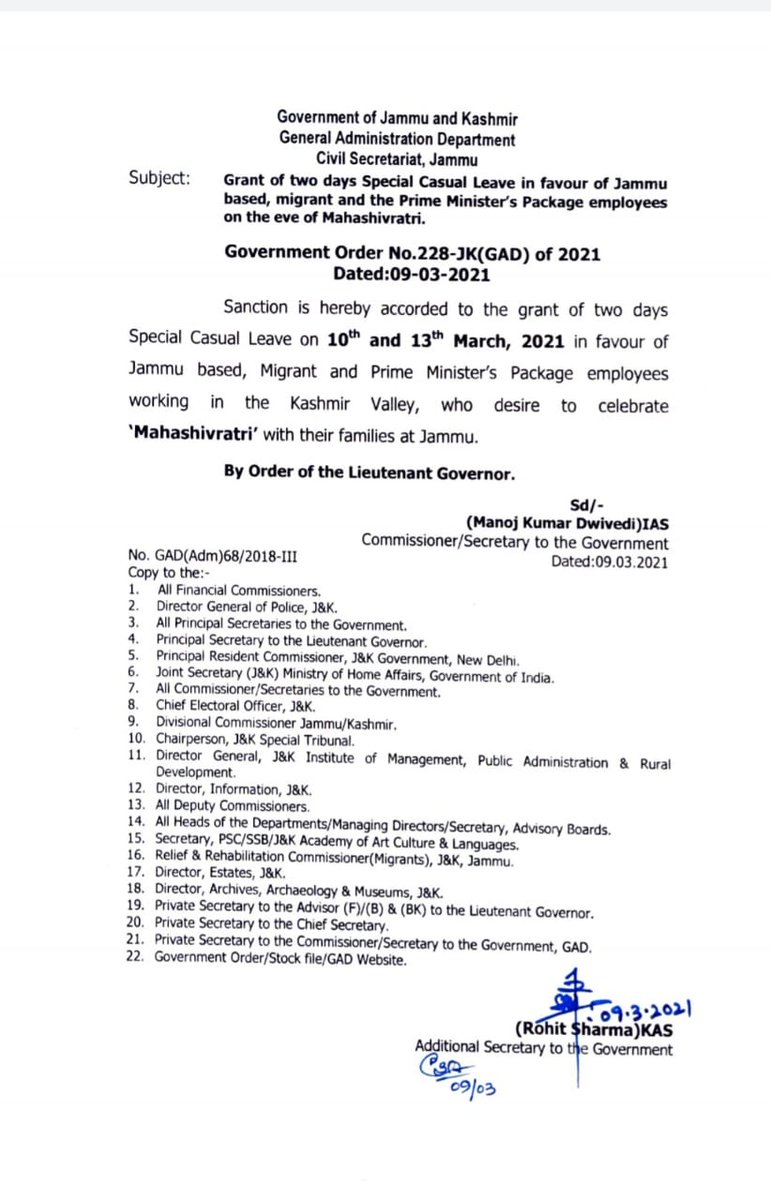 VinodAPMCC's tweet photo. APMCC thanks Sh. @manojsinha_ for sanctioning Special casual leaves for PM Package &amp; Jammu based Employees on eve of Mahashivratri. We are obliged. We on behalf of the entire community wish you a very great Mahashivratri. May Mahadev bless you. https://t.co/2XzF6VvNbB