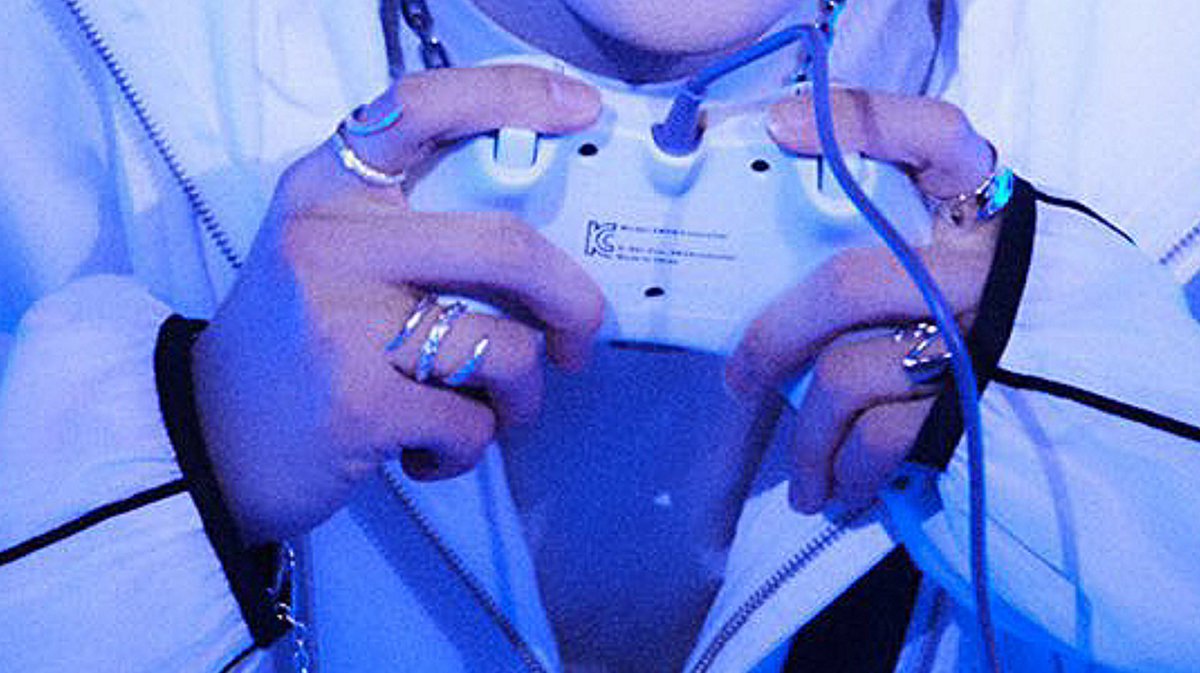 NSQFEED's tweet photo. chanhee details https://t.co/MZdEdCahYu
