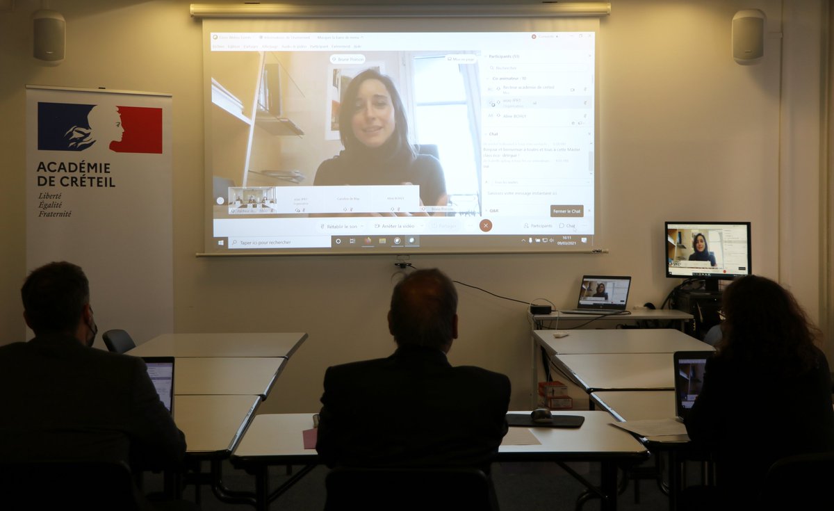 AcCreteil's tweet photo. 🍃 Master class réunissant 300 éco-délégués de l'académie, avec la participation de @brunepoirson, députée, chargée d'une mission pour l’éducation au développement durable auprès du Premier ministre et ancienne secrétaire d'État à la Transition écologique et solidaire. #MardiEDD https://t.co/Qja67e9RS2