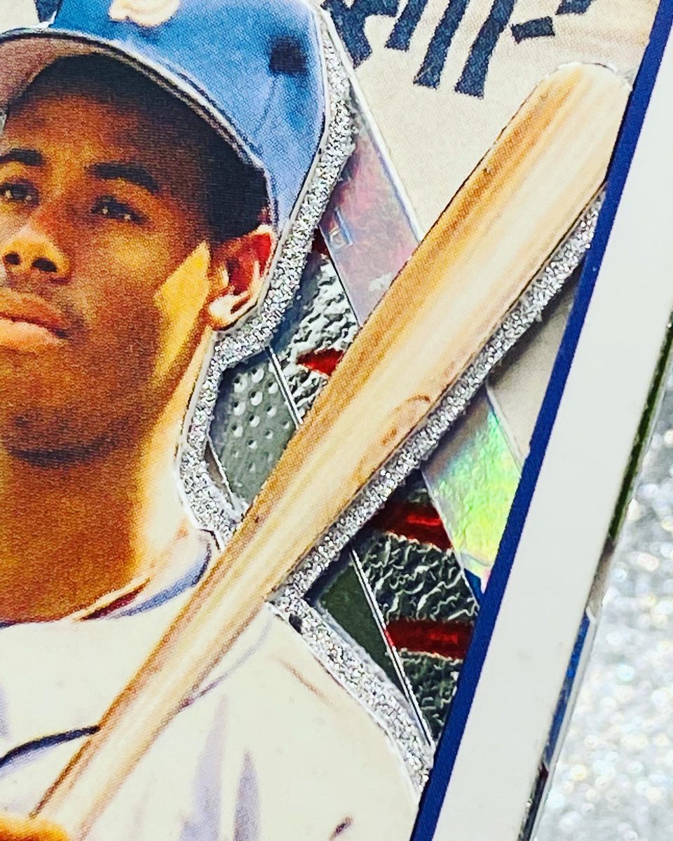 thirddanart's tweet photo. Here is a sweet little mixed media #kengriffeyjr I made with glitter paper, a few chrome strips and a page from a Japanese baseball cards book.
#baseball #baseballcardart #art #dailyart #baseballcard #thirddanart #cardart #baseballart #whodoyoucollect #thekid #seattle #mariners https://t.co/bV3LpzUaRa