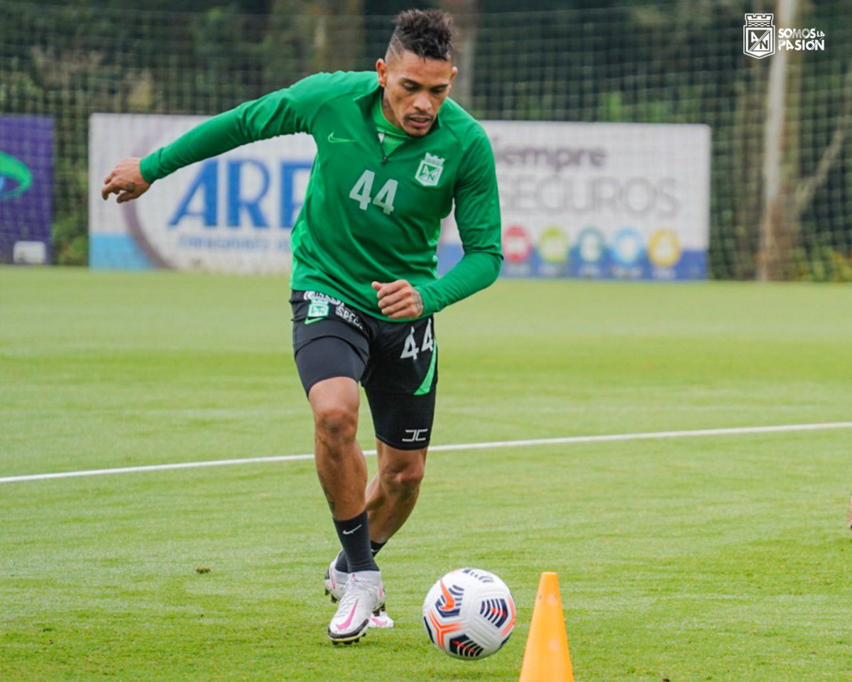 nacionaloficial's tweet photo. Última práctica previo al viaje a Asuncion. 🇳🇬 #VamosTodosJuntos https://t.co/DRJIASr1Ol