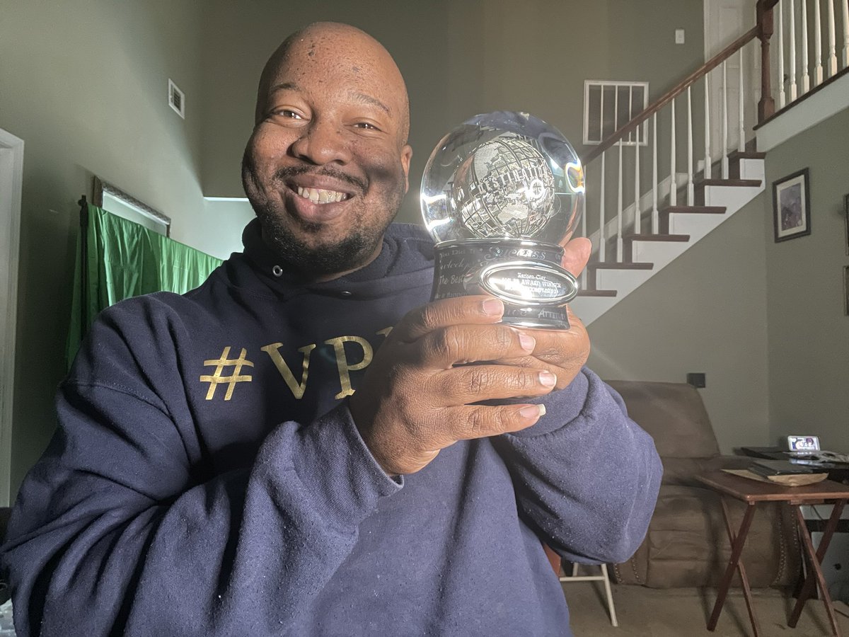 thevpntv's tweet photo. Look what came in the mail!!! I received the award for #MostAccomplished for the 2021 BB Online Nomination and Award Voting Page! Thank you to Bavarlee Bernstein and thank you to all who voted for me! https://t.co/Z8h4dtuWcT