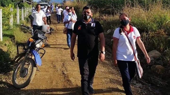 eduardogutarra3's tweet photo. Estuvimos en #Llaylla, #Pangoa #Mazamari y #Satipo. Fue grandioso recorrer cada uno de esos distritos y conocer sobre sus pedidos políticos y respaldar a nuestra candidatura. #NuevaConstitucion
#PeruVotaSeguro
#Elecciones2021
@Perulibreprensa
@PedroCastilloPL
#PerúLibre https://t.co/0R9AhrO2nI