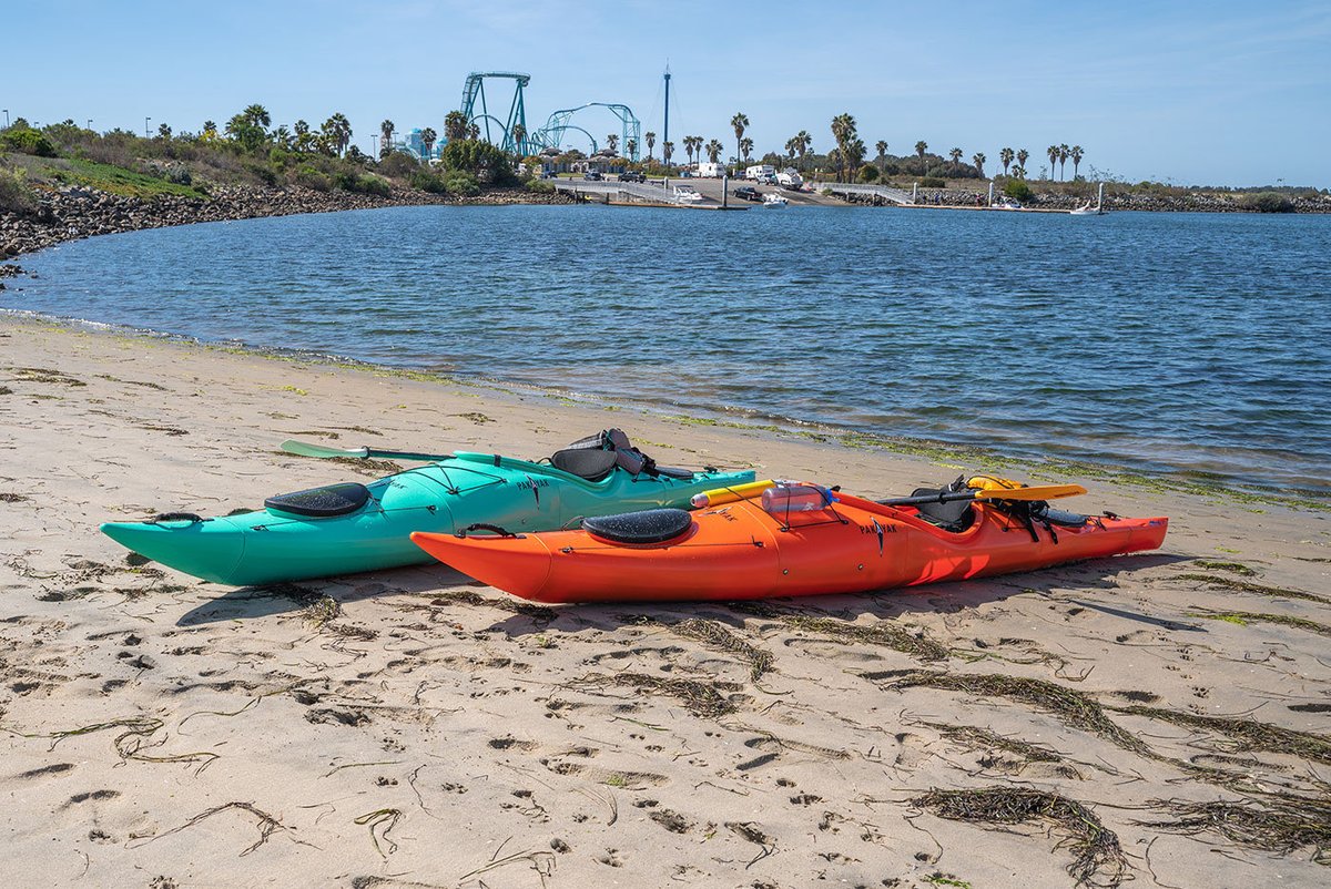 Can you fit two 14 foot Kayaks in a Jeep Wrangler? The answer is yes with Pakayak !

Check out my initial thoughts on the new Pakayak 142 in my initial impressions on Seek Adventure: seekadventure.net/d/192-pakayak-…