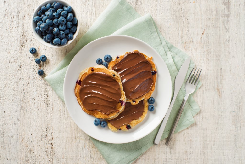 NutellaUSA's tweet image. See why Nutella and @Krusteaz are best breakfast buddies with this gotta-try-it blueberry buttermilk pancake recipe: bit.ly/38qThsS #Krusteaz