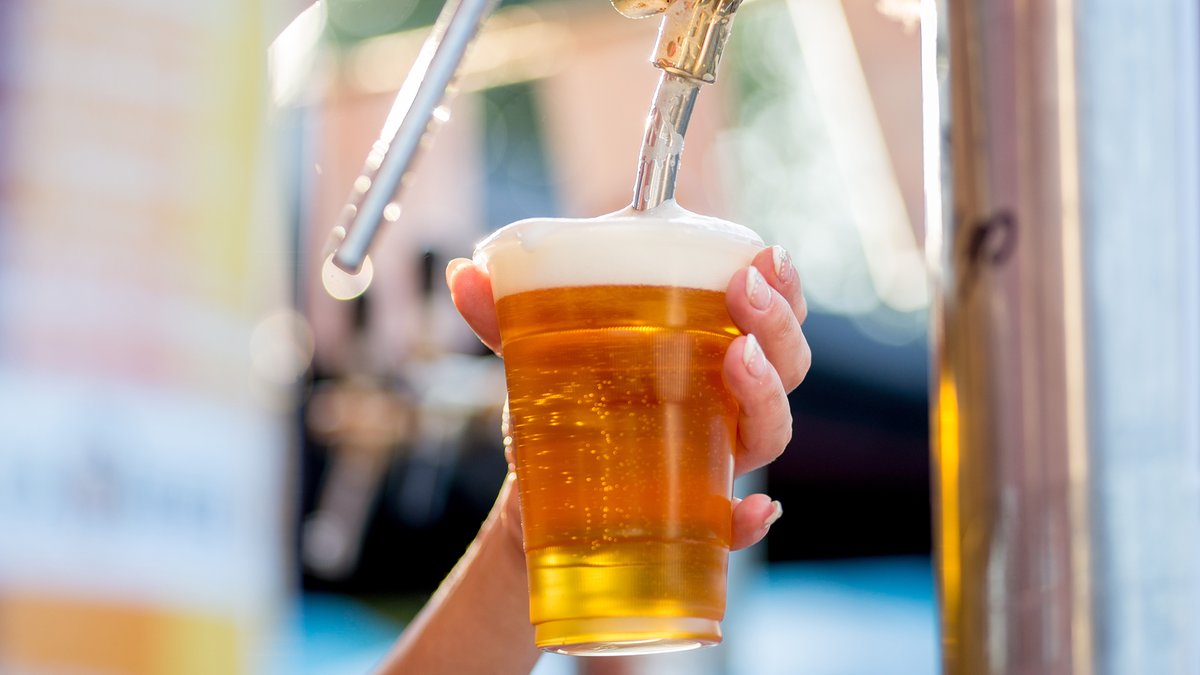 Between March Madness and St. Patrick's Day, March is a good time for great food! 🍻 Keep your guests full and happy whether they're dining in, or celebrating at home with takeout with Commercial Kitchen Stop #Broward commercialkitchenstop.com/equipment-supp…