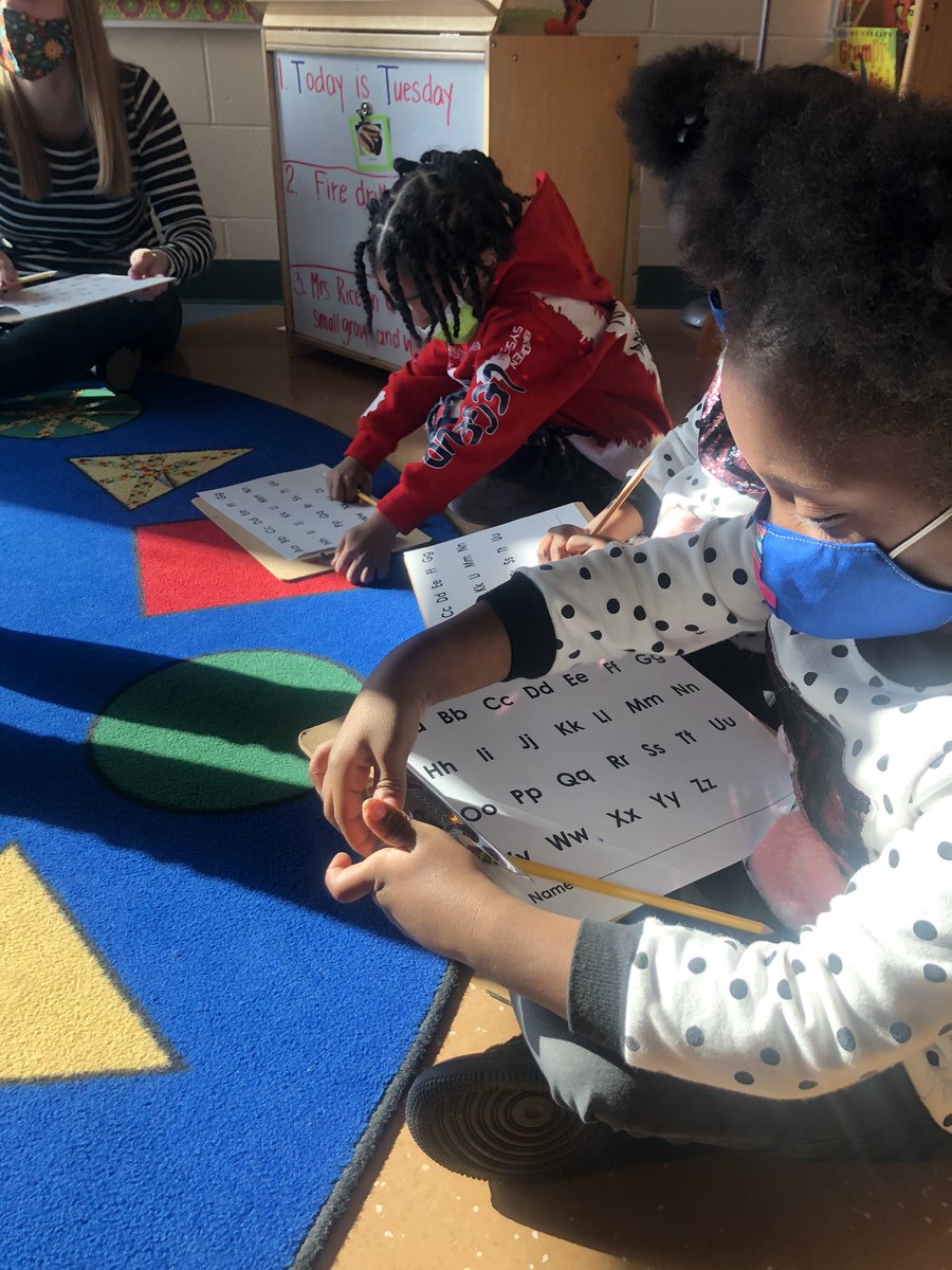 nic_langston's tweet photo. #CPSMAXSTART Taking data on the letters seen throughout @AHLHuskies https://t.co/QcH2HRQB4p
