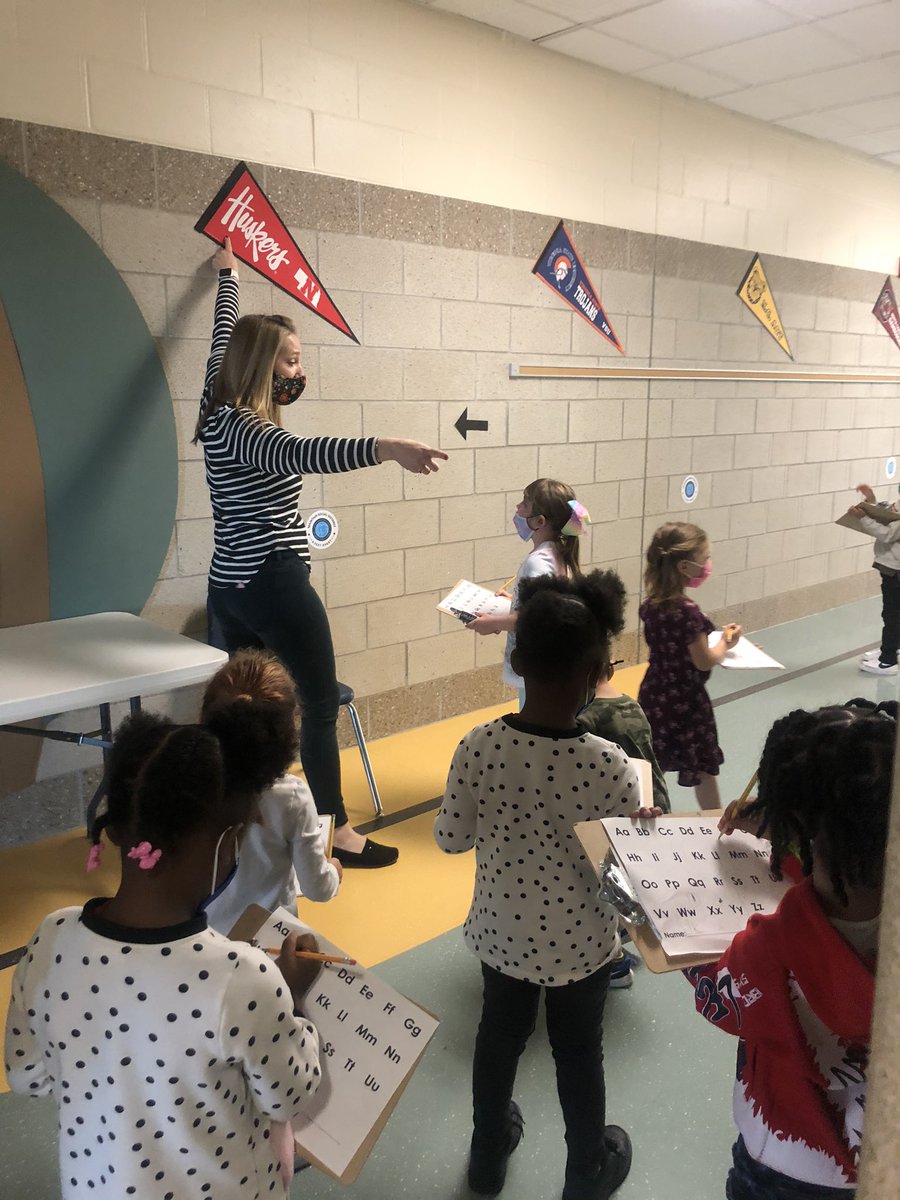 nic_langston's tweet photo. #CPSMAXSTART Taking data on the letters seen throughout @AHLHuskies https://t.co/QcH2HRQB4p