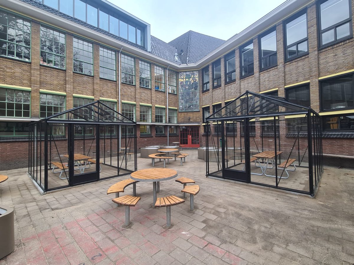 vrienDD's tweet image. vrienDD en HAGS staan bekend om onze speeltoestellen maar wisten jullie dat HAGS geweldige straat meubilair productlijnen zoals de HAGS Sofiero heeft; #HAGS #vrienDD issuu.com/vriendd/docs/v…