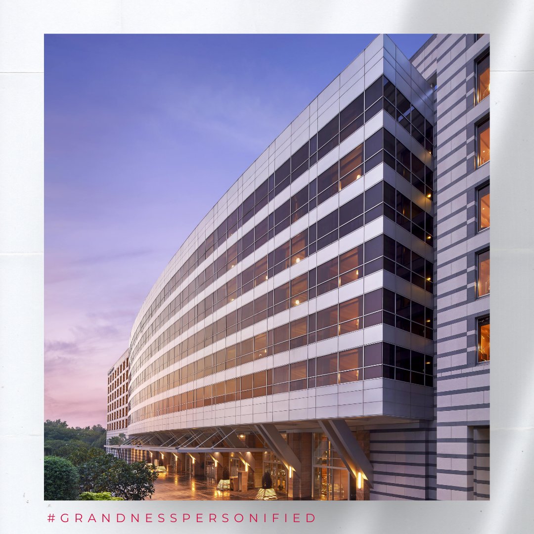 GrandHyattMum's tweet image. Reflecting the colors of the sky, the Hotel stands tall overlooking the vast horizon and beauty of this city.

#GoGrand 
#GrandnessPersonified #GrandArchitecture #LuxuriousArchitecture 
#HotelArt 
#GrandHyattMumbai