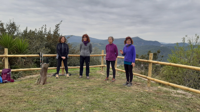 AjTorrelles's tweet photo. Més de 70 persones van participar dissabte en la Caminada del Dia de la Dona organitzada per l’Associació de Dones Pla de les Bruixes. Des de l'Ajuntament volem agrair la tasca de l'entitat que treballa durant tot l'any per la igualtat efectiva entre homes i dones. https://t.co/Cep6jsechX