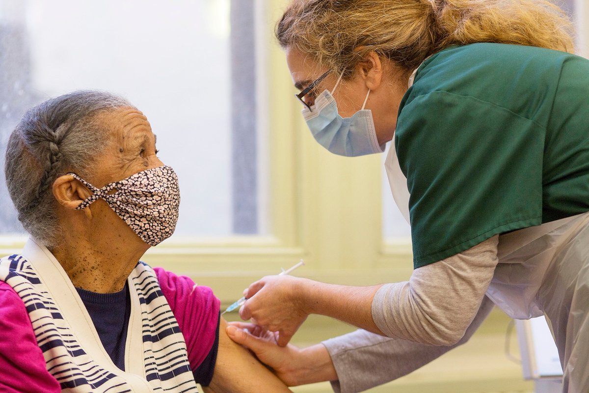EalingCouncil's tweet photo. Over 90,000 people have had their first dose of the COVID-19 vaccine in Ealing!

If you're 55 and over you don't need to wait to be contacted - you can now book your vaccine.

Book now and say yes to the vaccine: https://t.co/sE1CeJjAvv

#KeepEalingSafe https://t.co/kiJNAy3ARQ