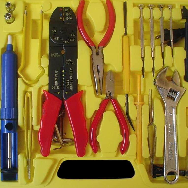 Gereedschap gezocht! 
Vonk in de wijk en Present Hilversum slaan de handen ineen! 
Met het project Klus &amp; Ontmoet willen we gereedschappen met elkaar delen, ontmoetingen tussen mensen realiseren en elkaar helpen en stimuleren om naar elkaar om te zien. 
stichtingpresent.nl/hilversum/nieu…