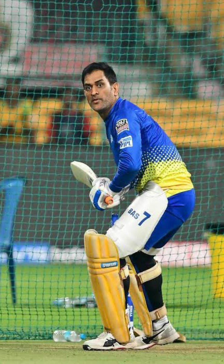 TheDhoniEra's tweet photo. Retweet, if you can’t wait to see him in action. 😎🙌🏻

#DhoniReturns | @MSDhoni https://t.co/LXxMvf2BsT