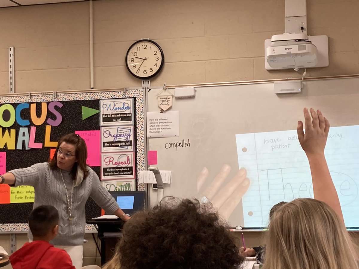 Students exploring theme in “Woods Runner” in Ms. Haynes 4th <a href="/HBWilliams/">Hank Williams</a>.  ⁦@co_sumner⁩ ⁦<a href="/scottlangford72/">Scott Langford</a>⁩ ⁦<a href="/TEACH_Lawson/">April Lawson</a>⁩ ⁦<a href="/EstepCherie/">Cherie Estep</a>⁩ #CurriculumMatrs #SumnerAchieves