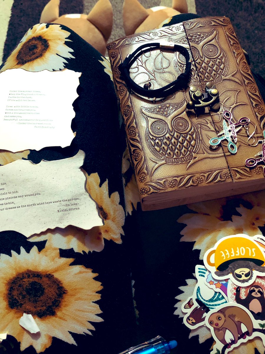 CherryPi16's tweet photo. I love celebrating love ❤️ gifts for my girl 💚💚💚#valentinesday2021 https://t.co/dbu0pcxQhH