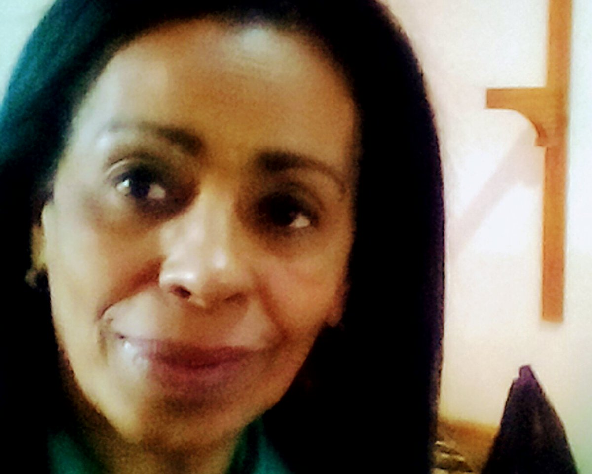 CulturaMirandi1's tweet photo. "Mujer afrodescendiente y su participación política en el campo venezolano" a cargo de Iris Salcedo. Nos aproxima a a las luchas globales de las mujeres en cuanto a oportunidades, a la falta de igualdad, en los sistemas políticos y su representación en el contexto mundial. https://t.co/kIEHLd70D0