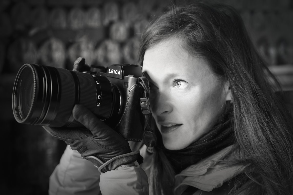 ASMPNewMexico's tweet photo. Free event Wednesday! Registration link in bio:
Join us online Wednesday, March 10th 5:30 MST to hear from ASMP NM members @CiraInLight  &amp; 
@rosalesquique
 who will transport you to different parts of the globe with their world-class imagery. 
Cameracopyright @CiraInLight https://t.co/6syxEvSx2Z